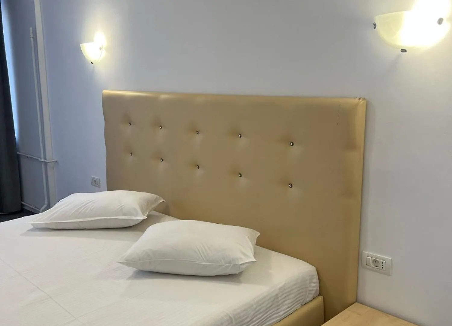 Hotel Viilor Bucharest 0*,  Romania