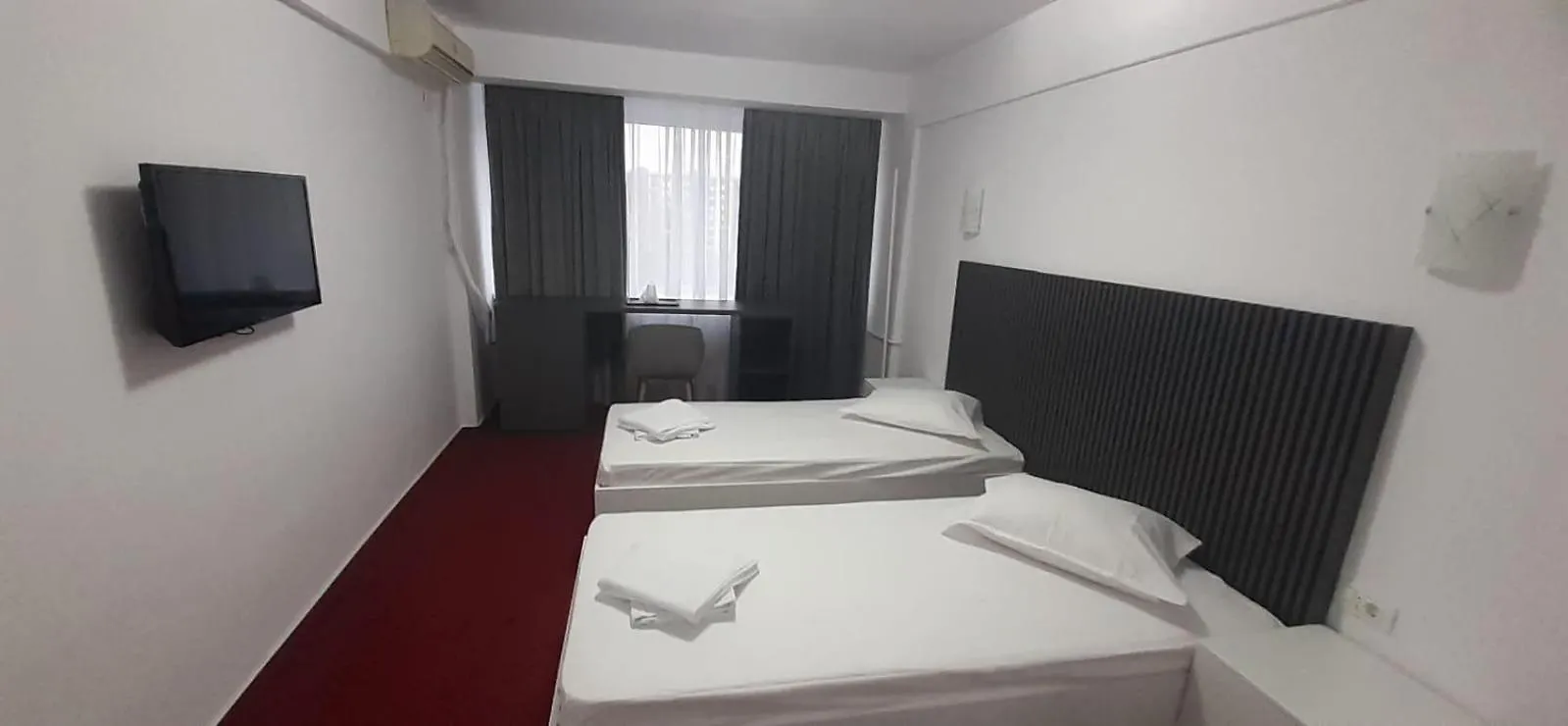Hotel Viilor Bucharest 0*,  Romania